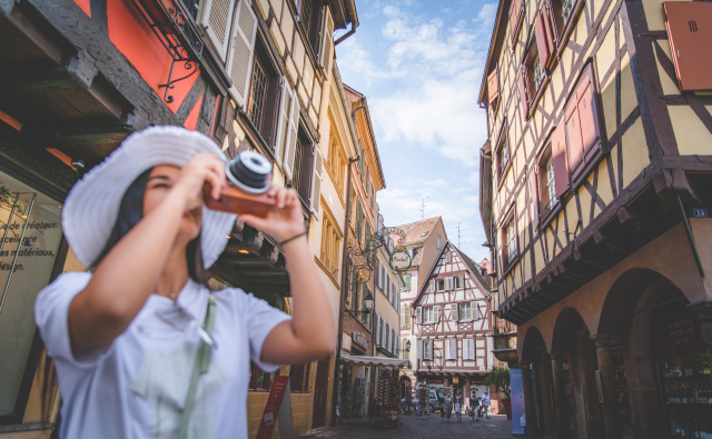 Dans les rues de la vieille ville de Colmar