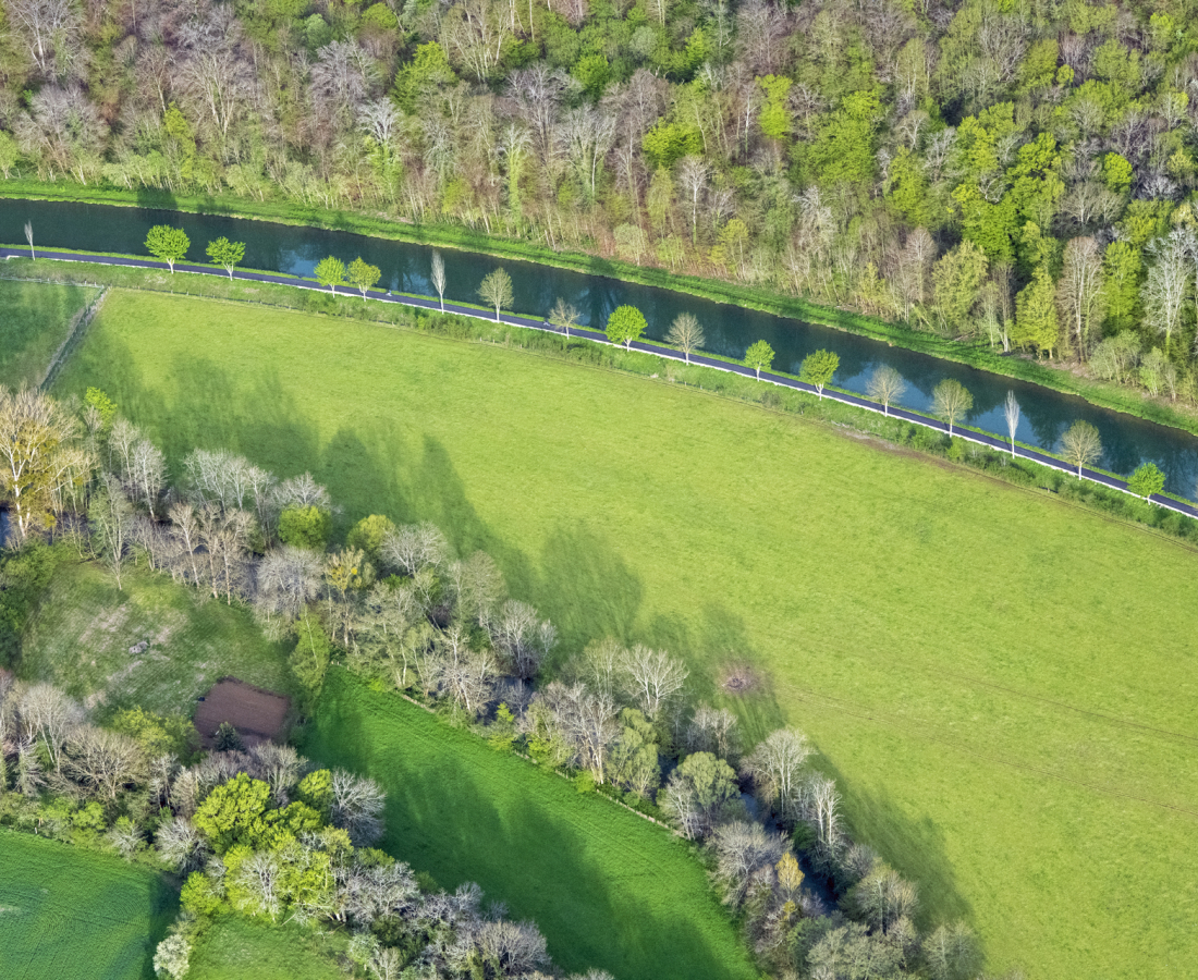 Canal à l'est de Chamarandes